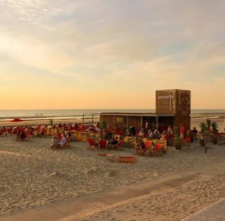 Suzon A 5 Minutes De La Plage *